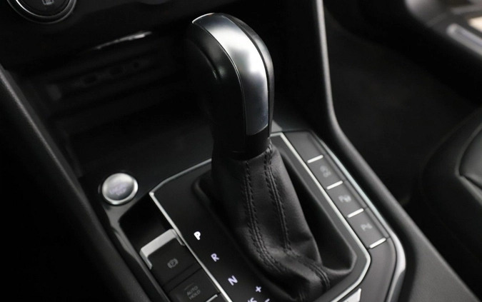 Volkswagen Tiguan Allspace cena 132500 przebieg: 142257, rok produkcji 2020 z Nowy Dwór Gdański małe 562